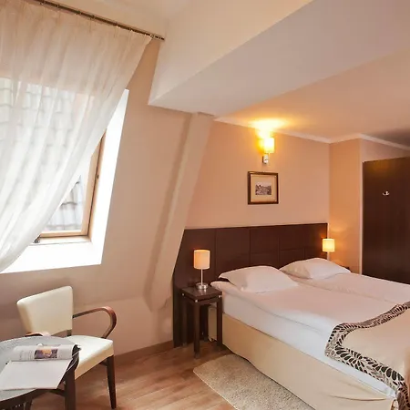 Bonum Old Town 3*